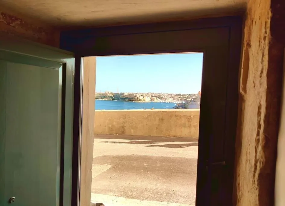 Ripple 23 Savynomad Harbour Residences Valletta