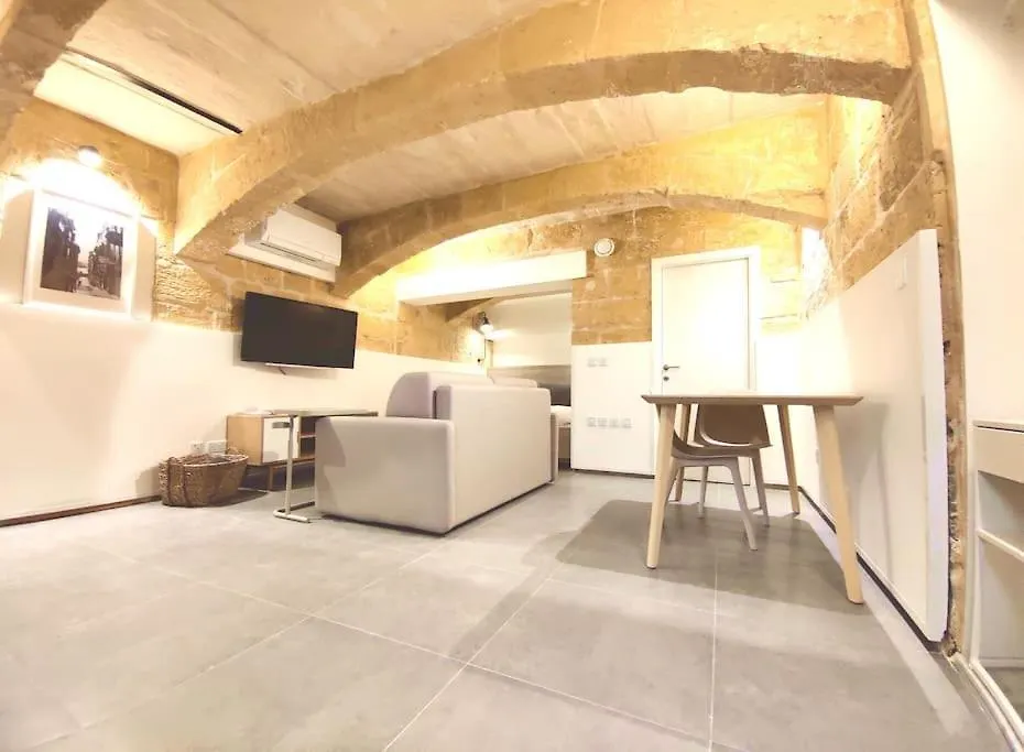 Ripple 23 Savynomad Harbour Residences Valletta Malta